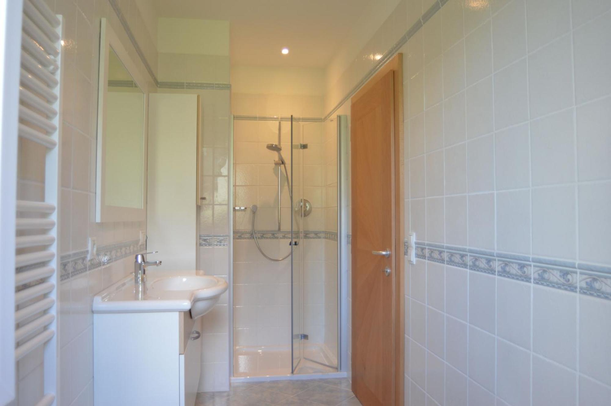 Moderne Mit Balkon Und Pool Appartamento Merano